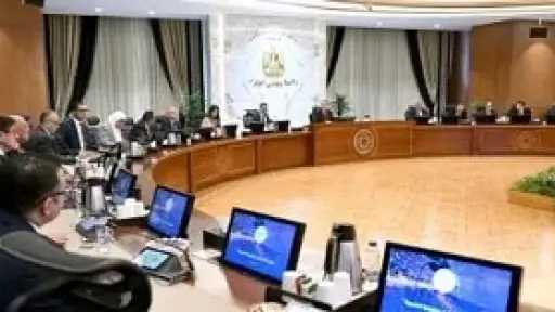 رئيس الوزراء لرجال الأعمال: ضاعفوا استثماراتكم.. الفرص واعدة فاغتنموها