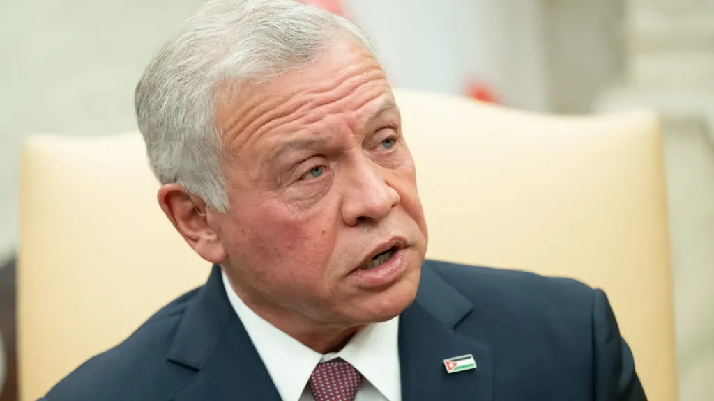 ملك الأردن يؤكد ضرورة الالتزام ببنود اتفاق إنهاء حرب غزة بجميع مراحله