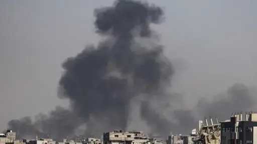 الاحتلال يصعّد عدوانه على غزة: غارات جنوبا وقصف وسط القطاع وأزمة صحية خانقة