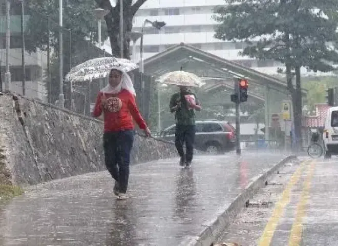 أمطار غزيرة على القاهرة الكبرى الآن.. اعرف التفاصيل