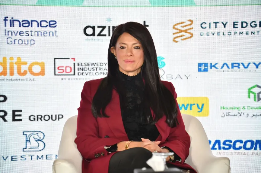 رانيا المشاط: تحفيز الإنتاج والتصدير وتعظيم مشاركة القطاع الخاص