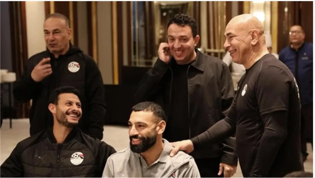 كامل أبو علي ينصح حسام حسن: تجاهل السوشيال ميديا هو طريق النجاح