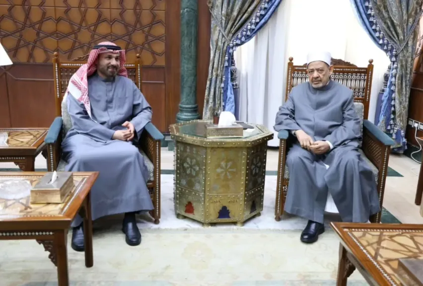 شيخ الأزهر يستقبل رئيس الاتحاد الحُر لنقابات عمال البحرين ويشيد بمملكة البحرين وقيادتها.