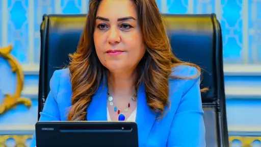 وزيرة التنمية المحلية تتابع سير جول الإعادة للمرحلة الثانية في انتخابات مجلس النواب