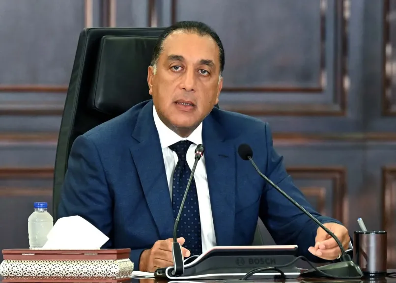 رئيس الوزراء: حزمة تسهيلات وحوافز لتشجيع الاستثمار قريبا