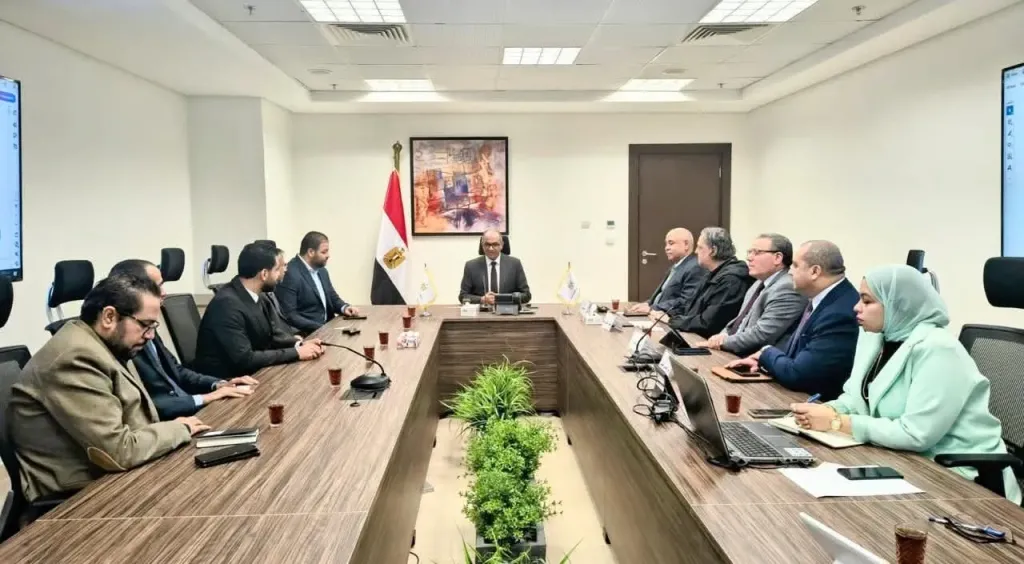 نائب وزير الإسكان يبحث التعاون مع شركة كورية متخصصة في تصنيع مكونات محطات تحلية المياه والصرف الصحي