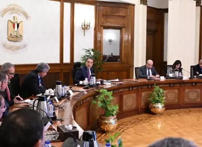 رئيس الوزراء يجتمع بأعضاء اللجنة الاستشارية لتطوير السياحة