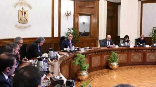 رئيس الوزراء يجتمع بأعضاء اللجنة الاستشارية لتطوير السياحة