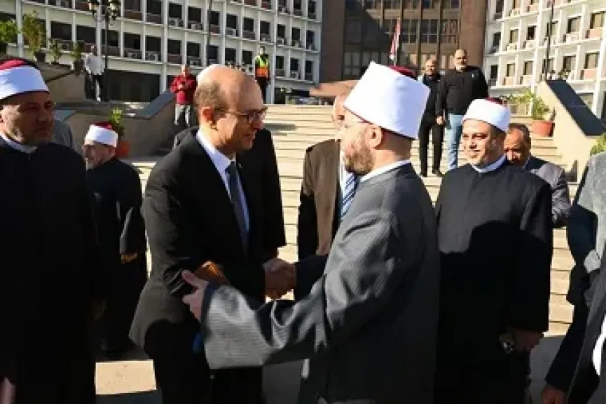 وزير الأوقاف ورئيس جامعة أسيوط يتبادلان الرؤى في نشر الوسطية والاعتدال