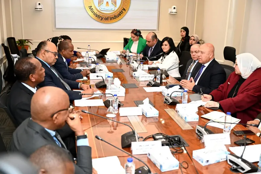 الوزير: تنفيذ محطة بضائع بميناء دار السلام التنزاني.. وتبادل إنشاء منطقة لوجستية في البلدين