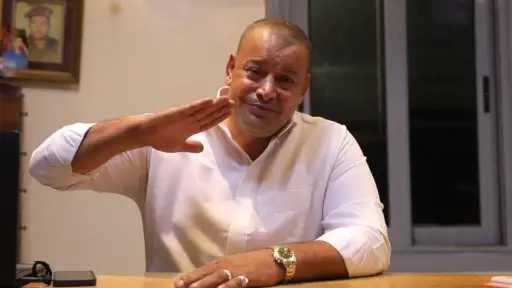 زعم أن أخاه يسيء معاملته.. تفاصيل واقعة إشعال شقيق ناصر البرنس النيران في نفسه بالشيخ زايد