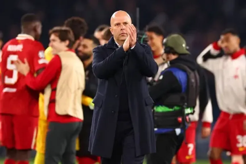 سلوت يشيد بأداء ليفربول بعد إسقاط توتنهام في البريميرليج