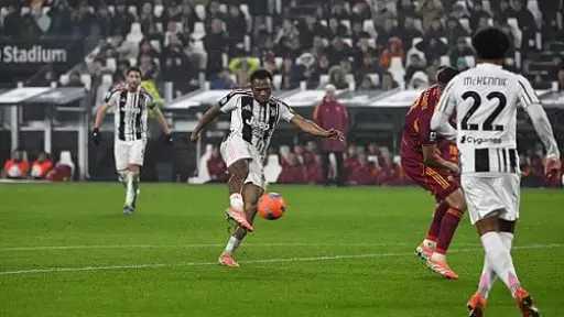 يوفنتوس يفوز على روما ويقترب من المربع الذهبي للدوري الإيطالي