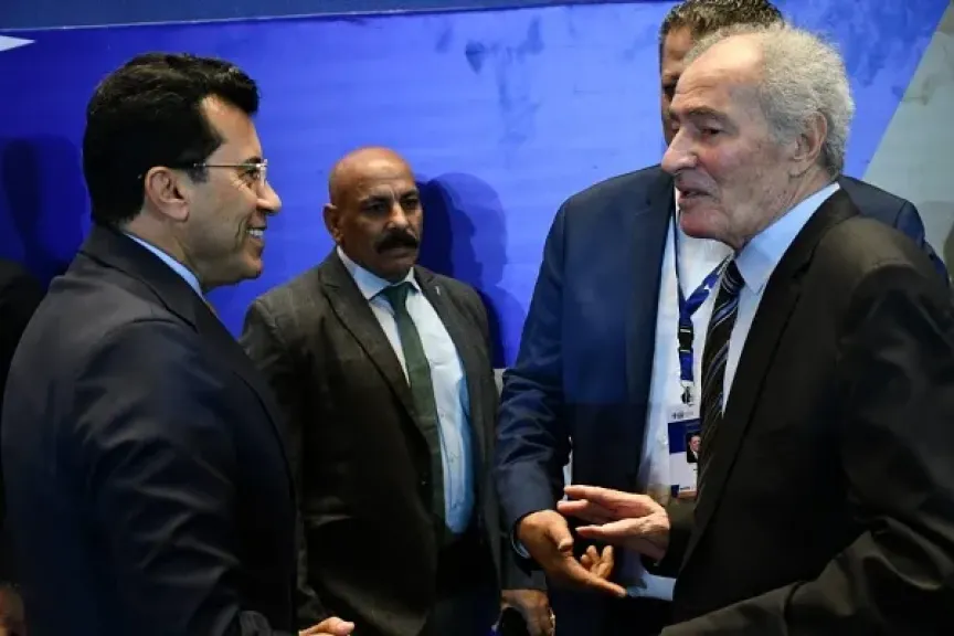 وزير الرياضة يهنئ حسن مصطفى بفوزه برئاسة الاتحاد الدولي لكرة اليد