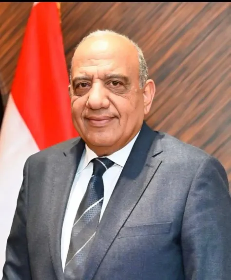 وزير الكهرباء يغادر إلى بكين لبحث التعاون في استخراج وتعدين الخامات الأرضية والمواد النادرة