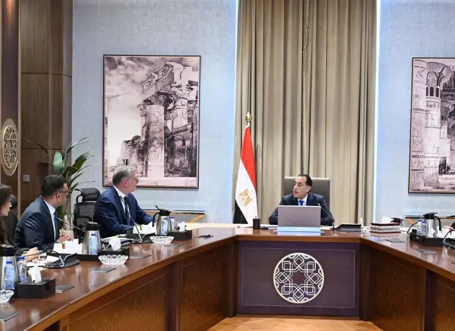رئيس الوزراء يتابع جهود جذب المزيد من الاستثمارات للمنطقة الاقتصادية للمثلث الذهبي