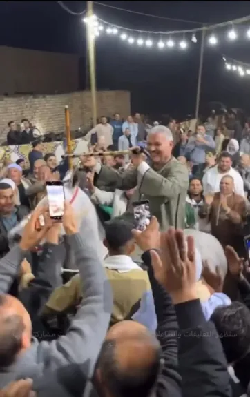 تداول فيديو لنائب يحتفل وسط أنصارة بعد فوزة في انتخابات مجلس النواب بالمنوفية بالطبل البلدي والخيل