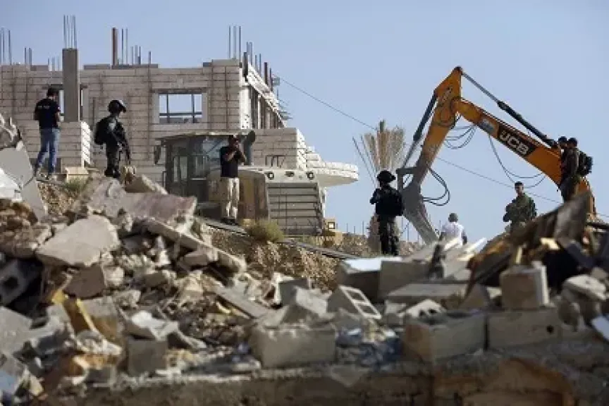 الاحتلال الإسرائيلي يُخطر بهدم 6 منازل في بلدة ترقوميا غرب الخليل