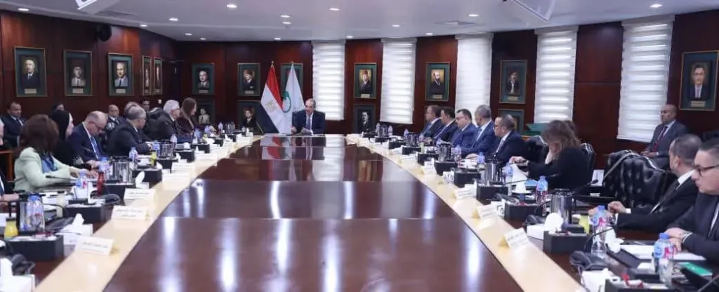 الاتصالات: إطلاق تطبيق ”فلوسي” قريبا كأول منصة رقمية تتيح للمواطنين شراء واسترداد وثائق صناديق الاستثمار عبر الهاتف المحمول