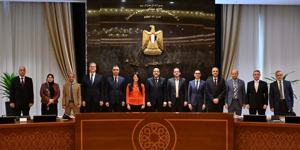 رئيس الوزراء يشهد توقيع بُروتوكولي تعاون بشأن تدقيق وتوحيد أرقام الصادرات والواردات المصرية