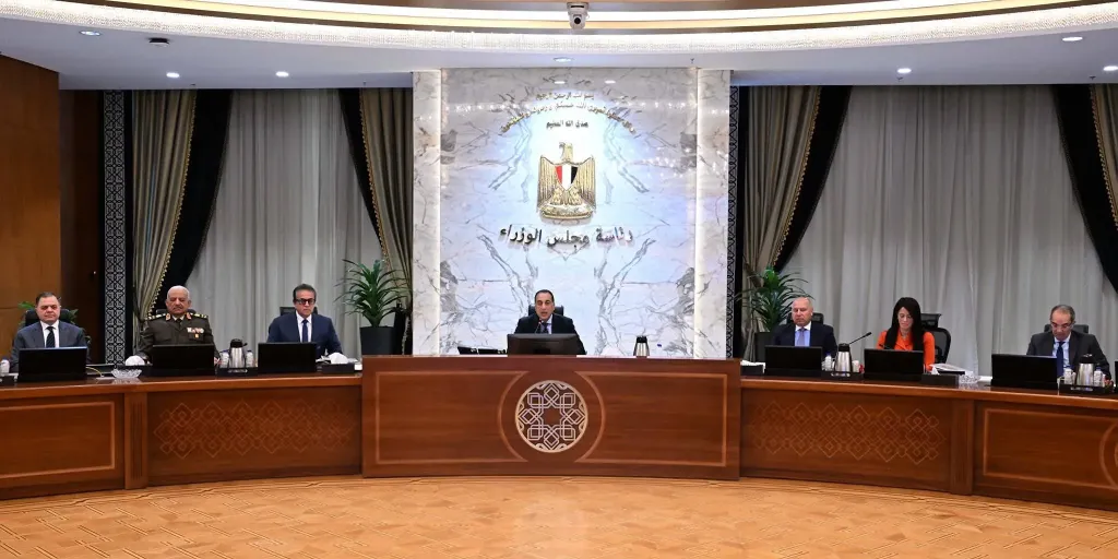 رئيس الوزراء: الاقتصاد الوطني حقق نموًا ملحوظًا بمشاركة القطاع الخاص