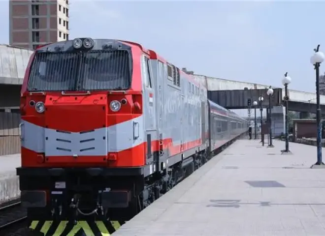 السكة الحديد: تطبيق التمييز السعري على تذاكر الطوارئ لقطارات الدرجة الثالثة المكيفة.. ومصدر: زيادة 25%