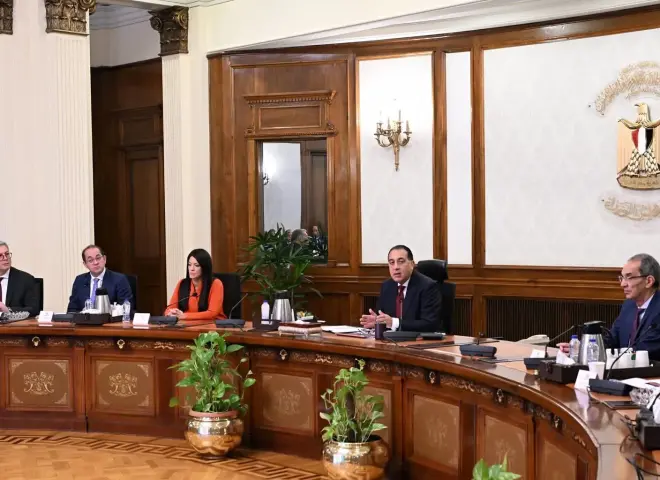 رئيس الوزراء يتابع موقف تسليم وتشغيل المشروعات المُنفذة ضمن المرحلة الأولى من ”حياة كريمة”