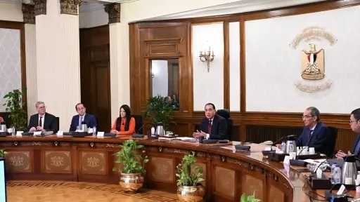 رئيس الوزراء يتابع موقف تسليم وتشغيل المشروعات المُنفذة ضمن المرحلة الأولى من ”حياة كريمة”