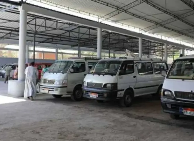 ممنوع ركوب السيدات بجوار السائق .. محافظة البحيرة تلغي قرار إدارة المواقف بالمحافظة .. تفاصيل