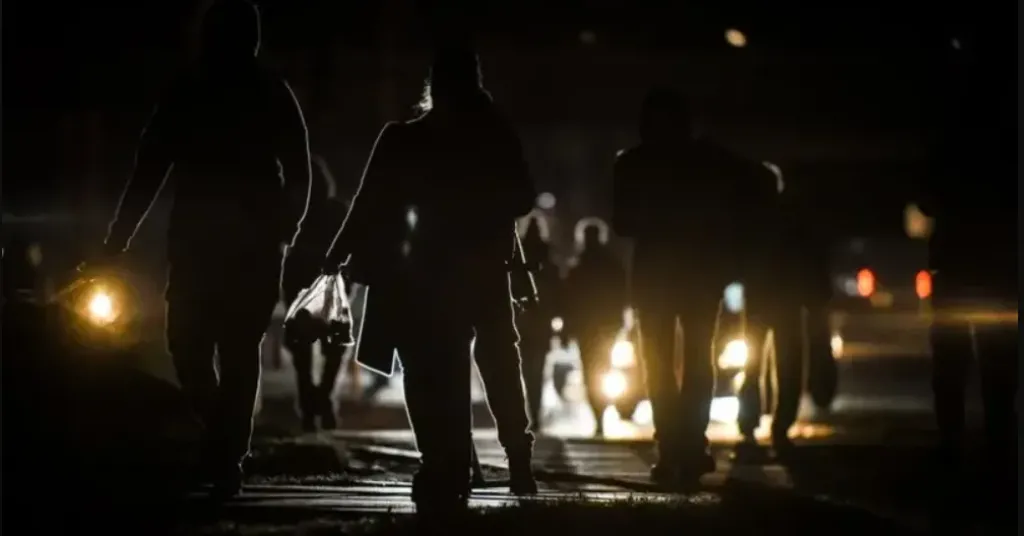 انقطاع الكهرباء عن العاصمة الأوكرانية وثلث كييف بدون تدفئة