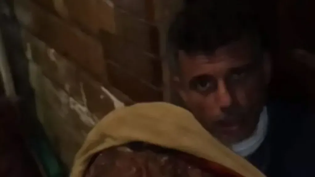 صورة شقيق ناصر البرنس يعيش في الشارع بعد خروجة من المستشفي .. والجمهور يتساءل : اين وعود ناصر