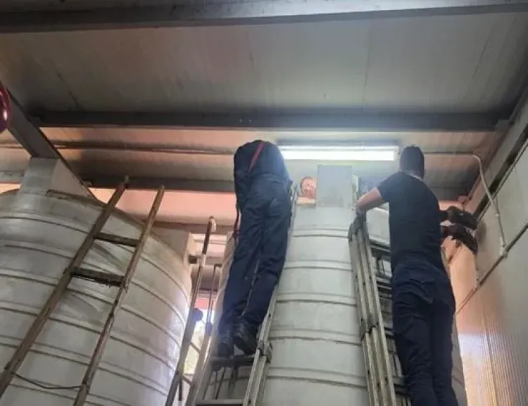 إنقاذ عاملين سقطا داخل خزان مياه في السيدة زينب