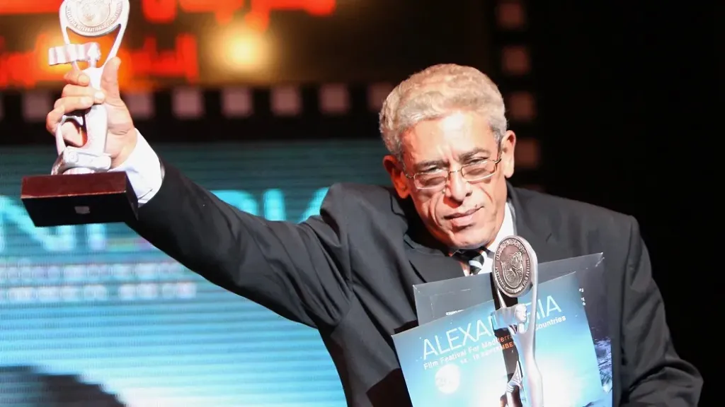 وزير الثقافة ناعيًا المخرج داوود عبد السيد: السينما المصرية فقدت قامة فنية كبيرة ومبدعًا استثنائيًا