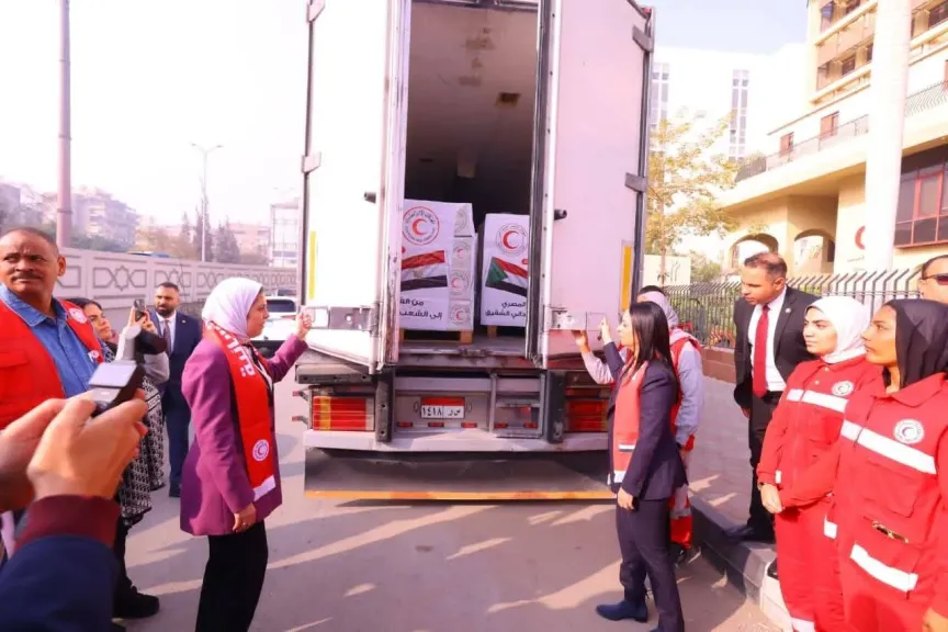 وزيرة التضامن تطلق قافلة مساعدات إنسانية لدعم الأشقاء في السودان