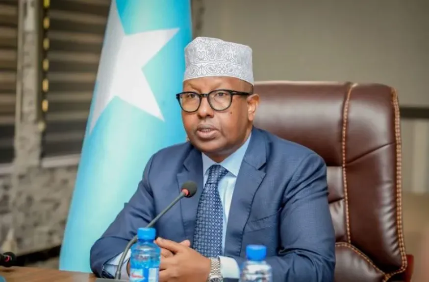 وزير الدفاع الصومالي يؤكد توظيف جميع الآليات الدبلوماسية والقانونية لحماية سيادة واستقلال بلاده