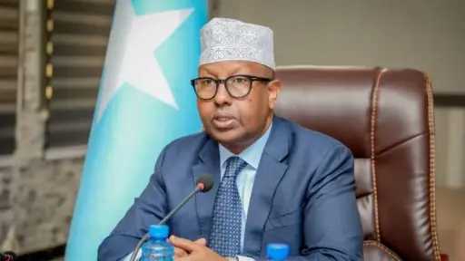 وزير الدفاع الصومالي يؤكد توظيف جميع الآليات الدبلوماسية والقانونية لحماية سيادة واستقلال بلاده