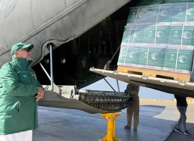 مطار العريش يستقبل الطائرة الإغاثية السعودية الـ77 لإغاثة الشعب الفلسطيني في غزة