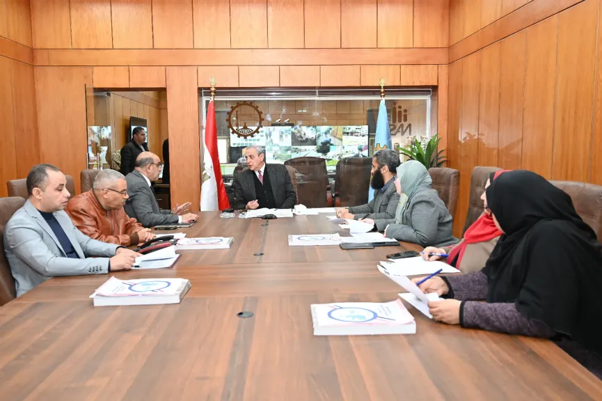 محافظ الغربية يشارك في اجتماع وزيرة التنمية المحلية لمتابعة ملفات التقنين واستغلال الأراضي المستردة