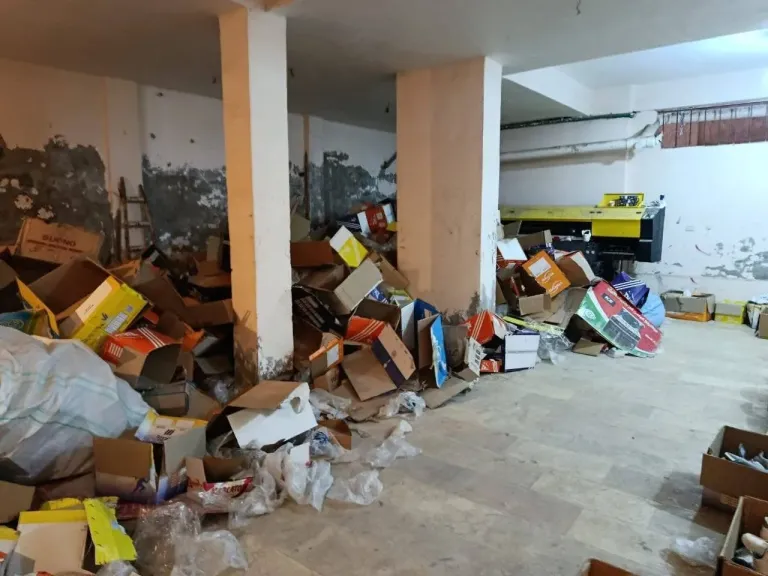 حملات مكثفة بالعبورلمواجهة الإشغالات والمخالفات والتعديات بعدد من أحياء المدينة