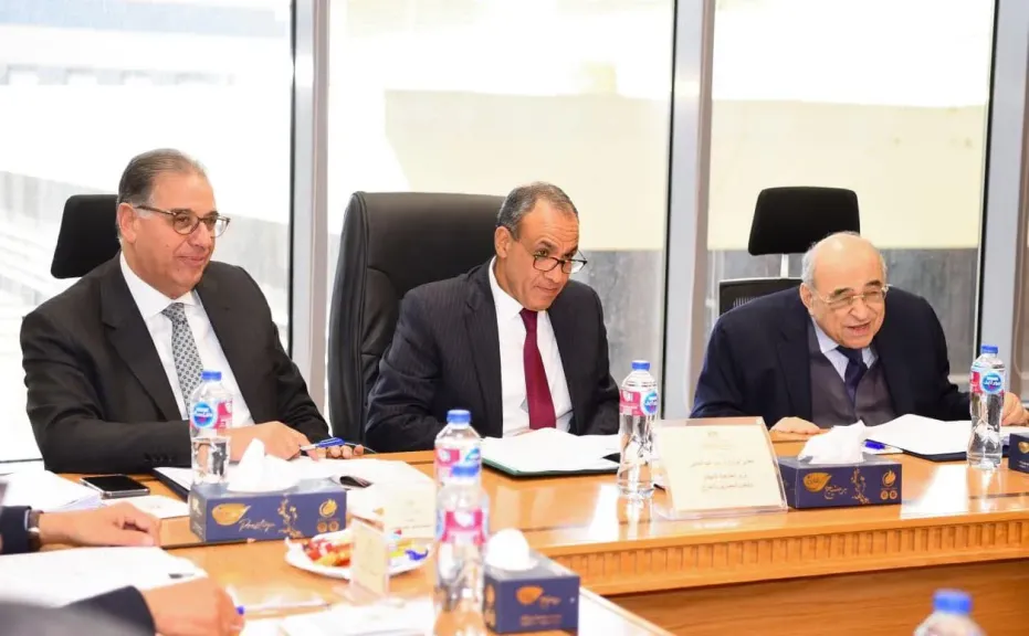 وزير الخارجية يشارك في الاختبار الشفوي للمتقدمين لمسابقة التعيين بوزارة الخارجية