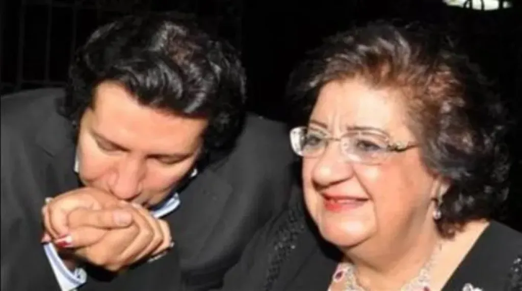 غدا.. تشييع جثمان والدة الفنان هاني رمزي من كنيسة أبي سيفين بالتجمع الأول