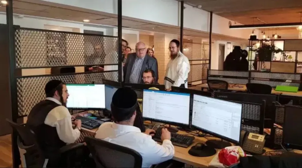 إسرائيل.. ارتفاع طلبات انتقال عاملين بالصناعات التكنولوجية إلى الخارج