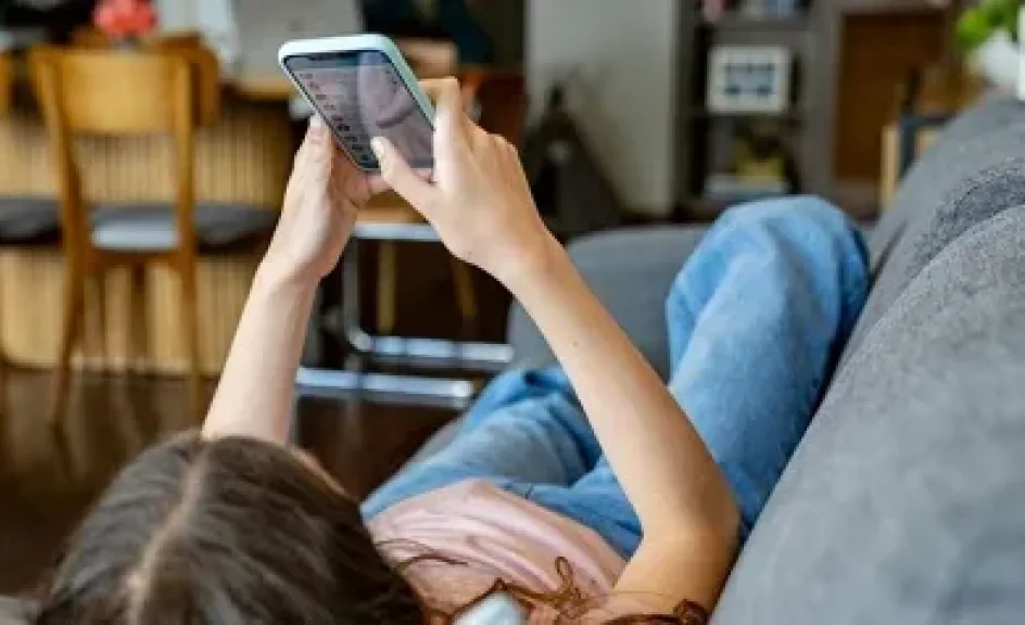 ماليزيا تعتزم تقييد استخدام وسائل التواصل الاجتماعي لمن هم دون سن الـ16