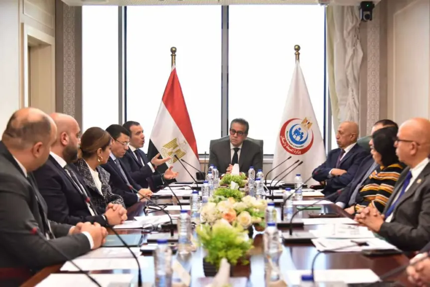 وزير الصحة يترأس اجتماع مجلس إدارة هيئة الإسعاف المصرية
