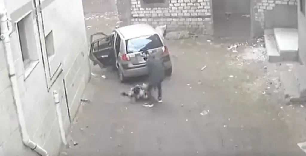 شجاعة طفل تنقذ الموقف .. القبض علي ”أب” حاول اختطاف نجلة من أمام منزل جدة بمحافظة كفر الشيخ