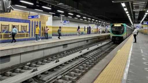 بمناسبة احتفالات رأس السنة.. مد ساعات عمل مترو الخط الثالث وقطار العاصمة