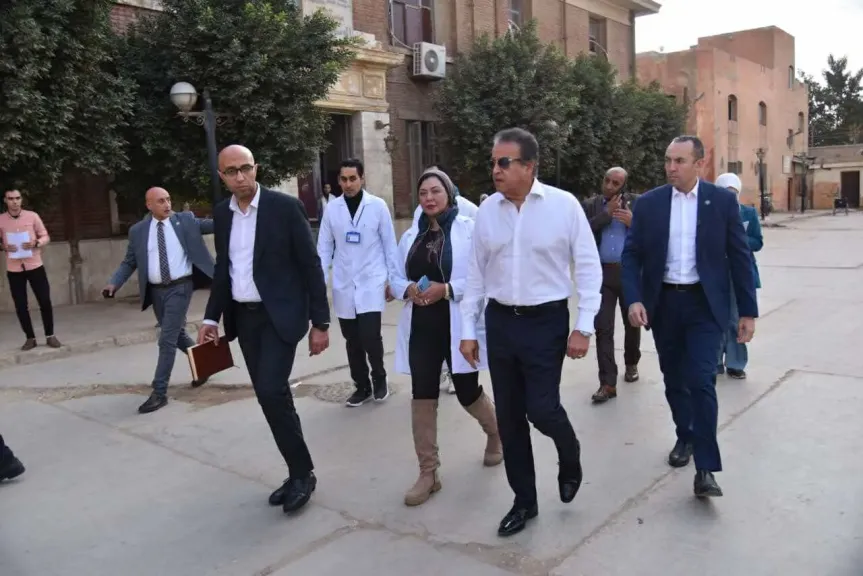 جولة مفاجئة لوزير الصحة بمستشفى الواسطى وتوجيهات عاجلة برفع الكفاءة