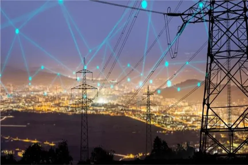 ننشر أبرز ما تم تنفيذه فى قطاع الكهرباء والطاقة المتجددة خلال العام الماضي