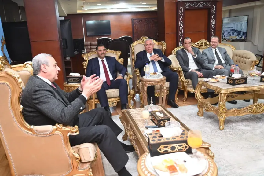 اللواء أشرف الجندي محافظ الغربية يهنئ نواب البرلمان بثقة المواطنين