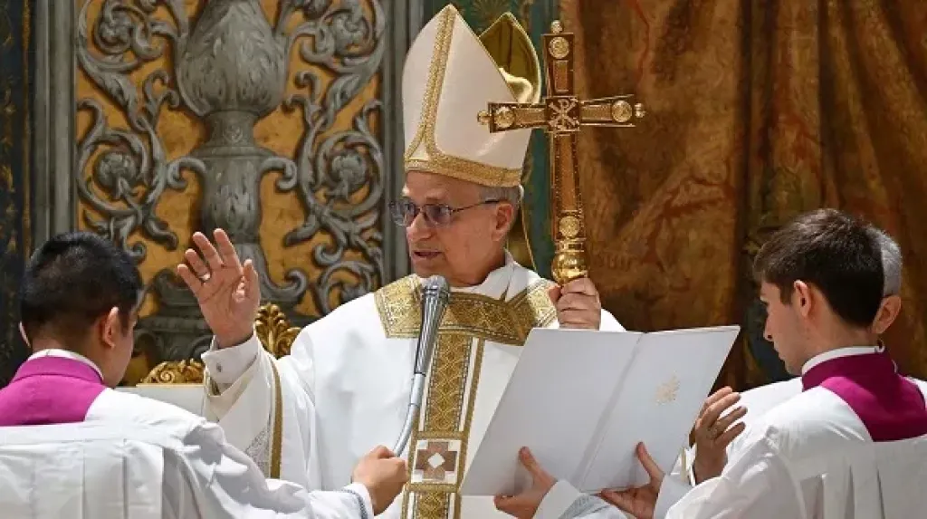 البابا ليو الرابع عشر يطلب من روما الترحيب بالأجانب في ختامه لعام 2025